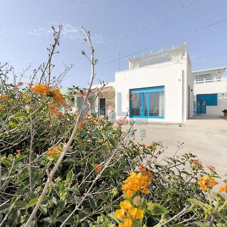 Apartamento Bilocale Blue House Fronte Mare, A Posto Rosso Capilungo Exterior foto