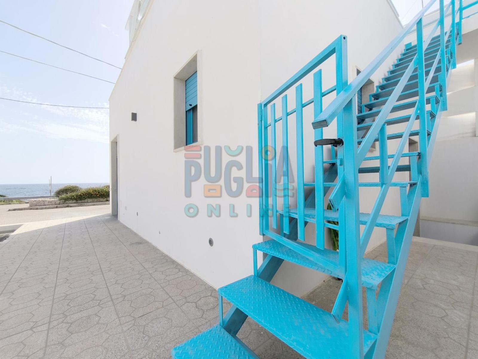 Apartamento Bilocale Blue House Fronte Mare, A Posto Rosso Capilungo Exterior foto