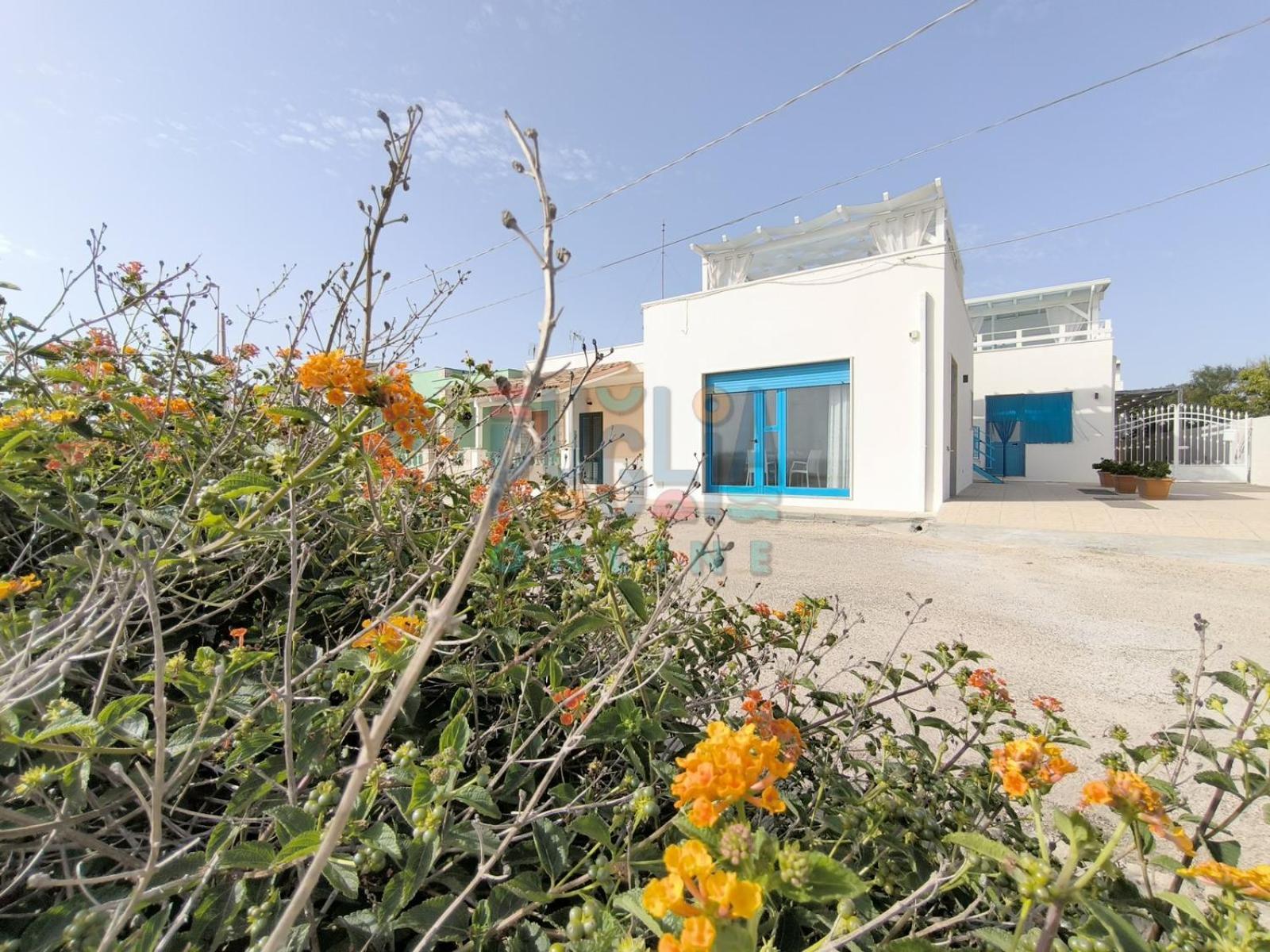 Apartamento Bilocale Blue House Fronte Mare, A Posto Rosso Capilungo Exterior foto